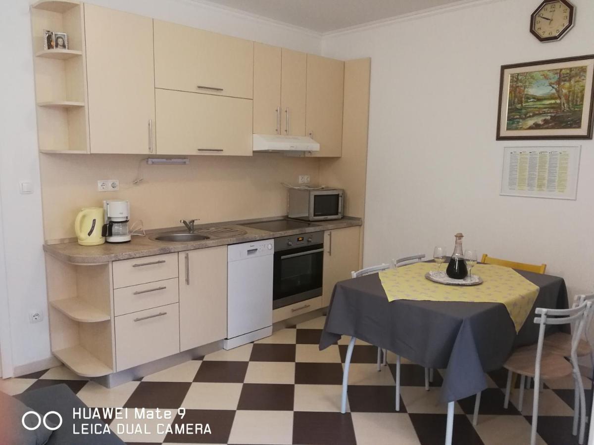 Angelina Apartman Kastela Exterior photo