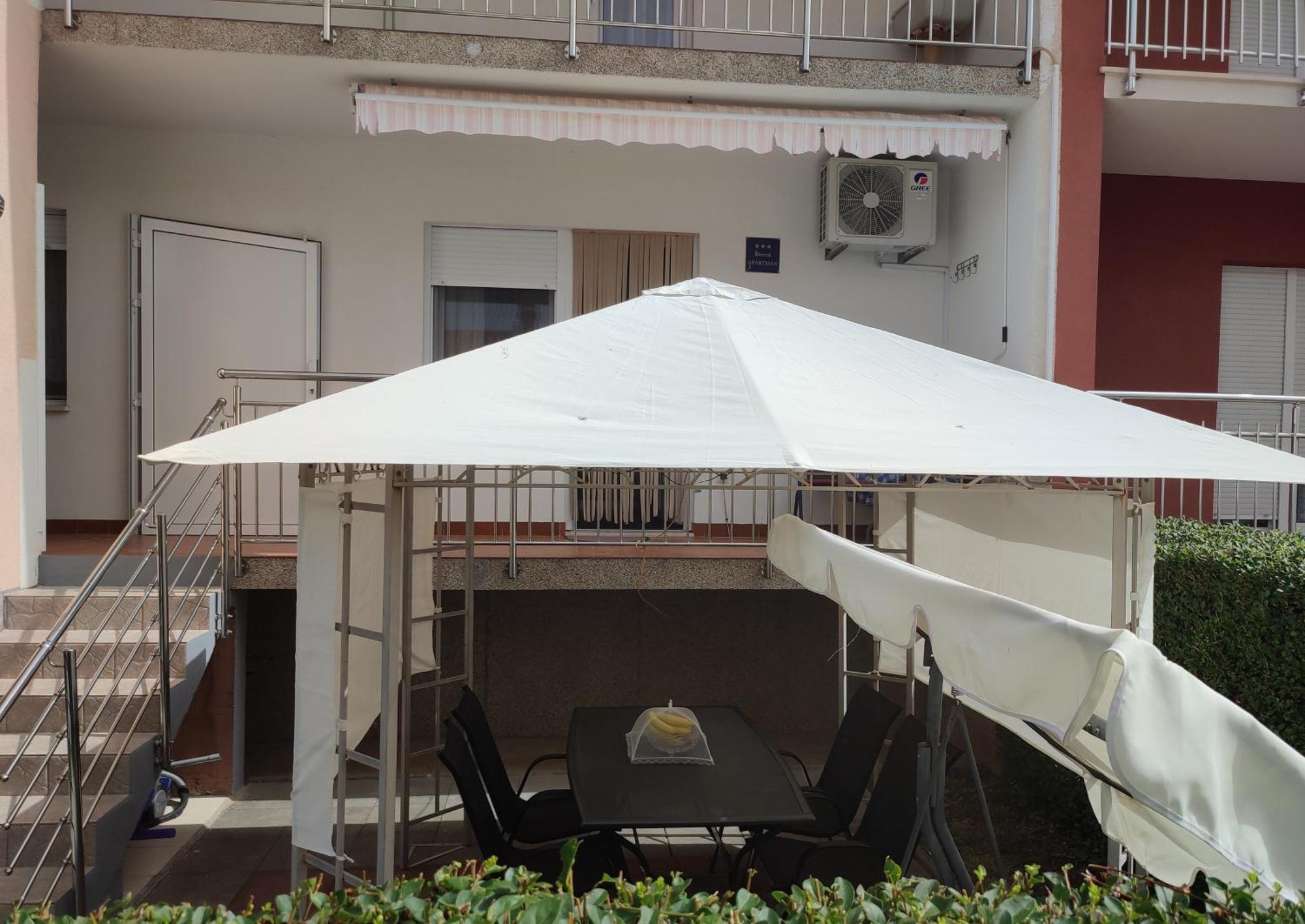Angelina Apartman Kastela Exterior photo